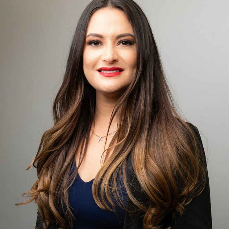 erika_m_silva Adriana Gallardo, fundadora de Adriana's Immigration Services